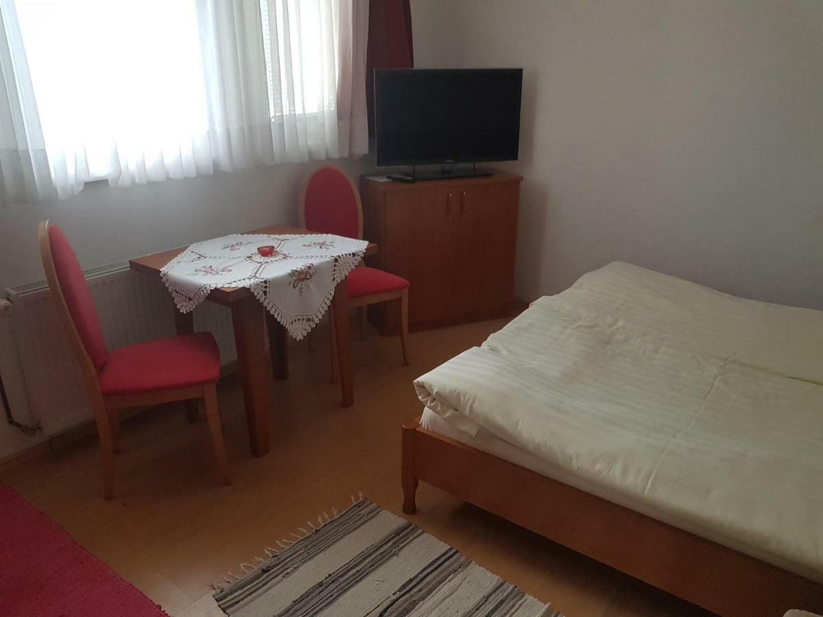 Apartment Lipar Preddvor Bagian luar foto